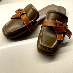 Gate Collection LOEWE slip-on flat